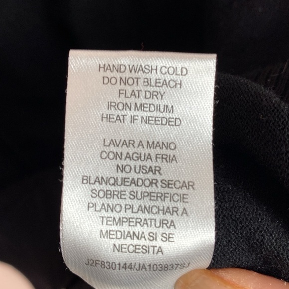 Joseph A Scoop Neck 3/4 sleeve Black Top size small - Picture 8 of 8